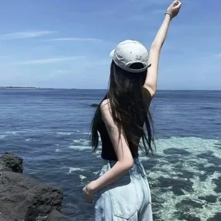 FB ｜Line｜IG｜【琪】 头像