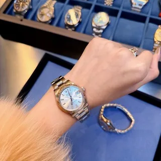 人设素材 人设套图 朋友圈素材 视频素材 头像