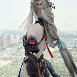 广州莎莎是二次元 头像