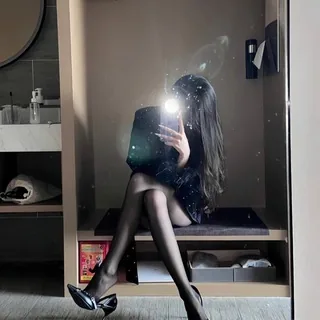 璐璐个人工作室 头像