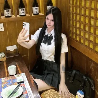 露C育儿园 头像