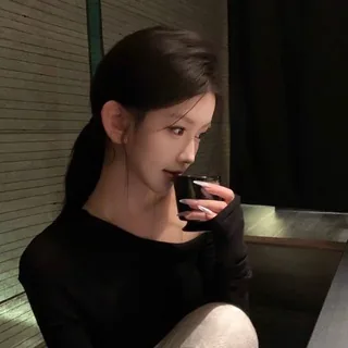 小小阿茶 头像